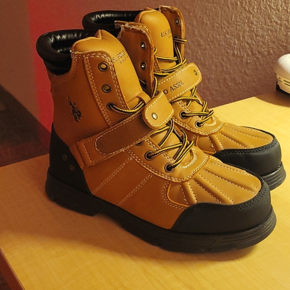 U.S. POLO ASSN. - Picture 1 of 4